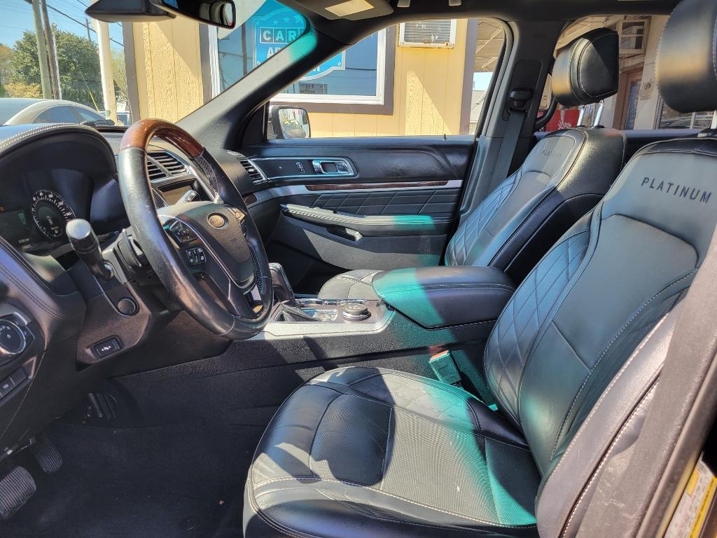 2016 Ford Explorer Platinum photo