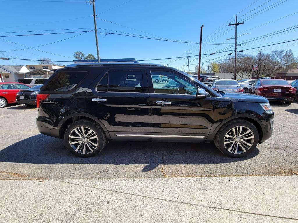 2016 Ford Explorer Platinum photo