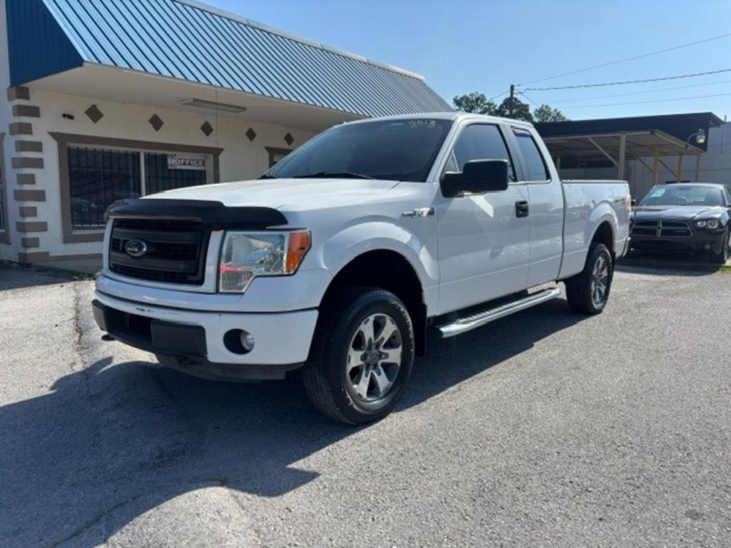 2013 Ford F-150 - $19,995