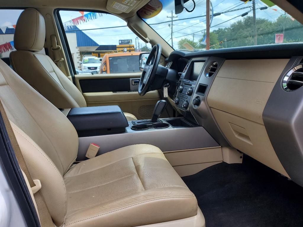 2015 Ford Expedition - $18,995