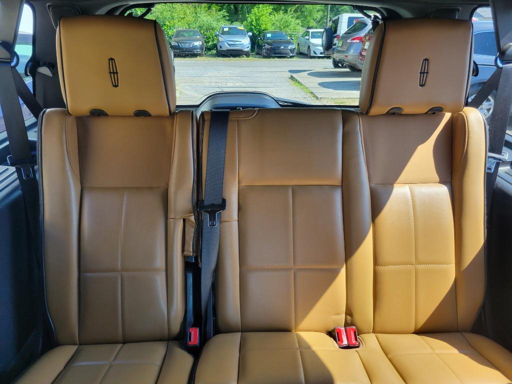 2013 Lincoln SLX photo