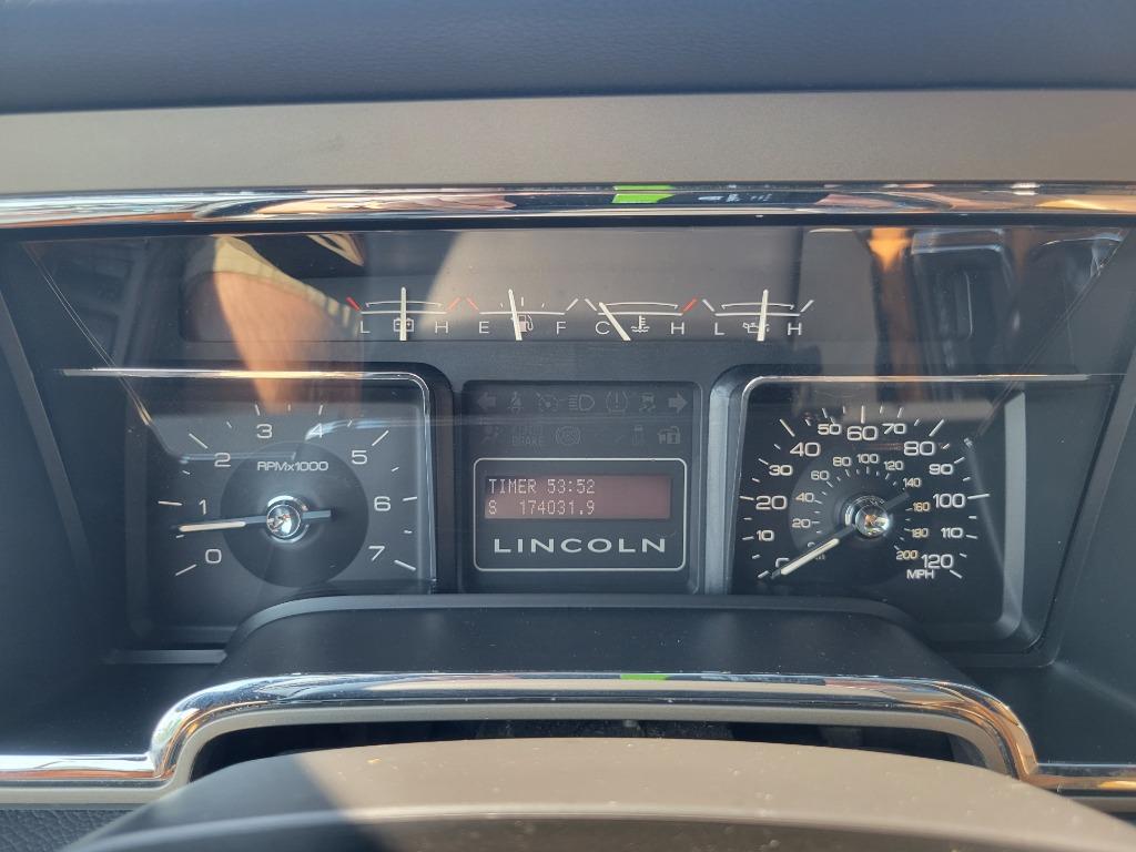 2013 Lincoln SLX photo
