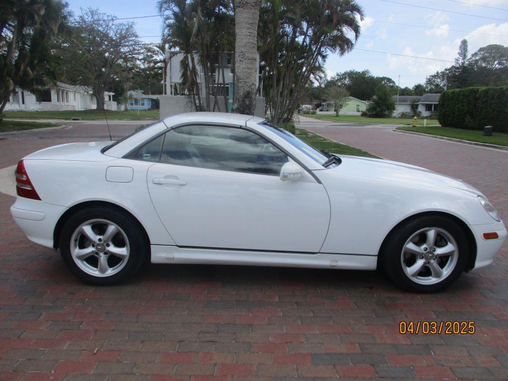 2001 Mercedes-Benz SLK-Class SLK320 photo