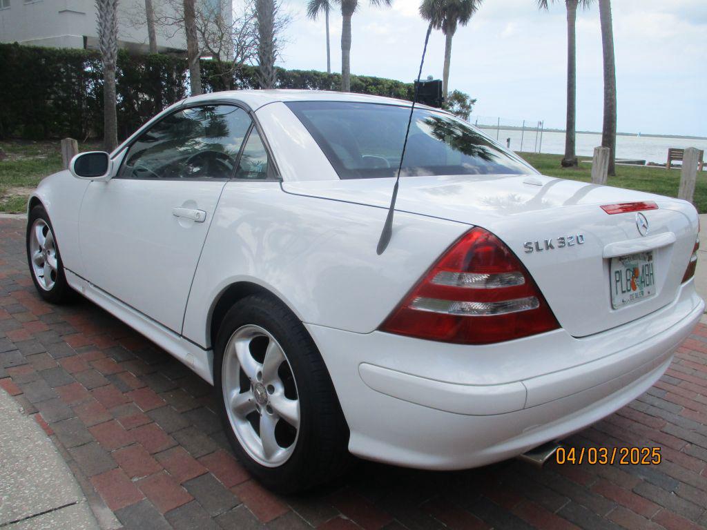 2001 Mercedes-Benz SLK-Class SLK320 photo