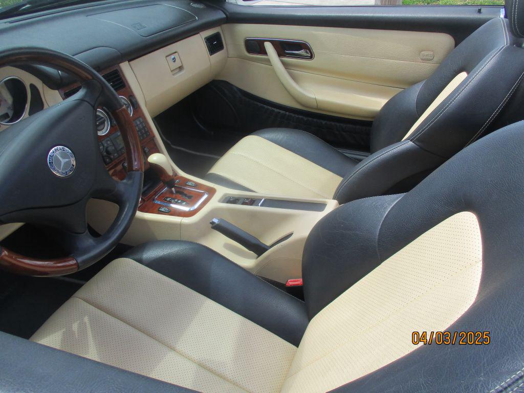 2001 Mercedes-Benz SLK-Class SLK320 photo
