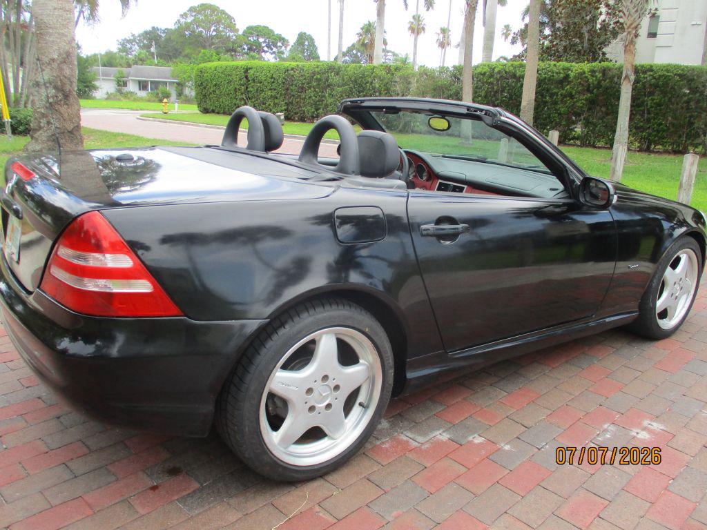 2001 Mercedes-Ben Slk Class Slk230 2d - $5,995