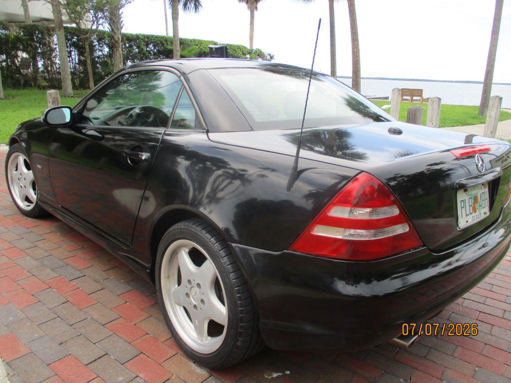 2001 Mercedes-Ben Slk Class Slk230 2d - $5,995