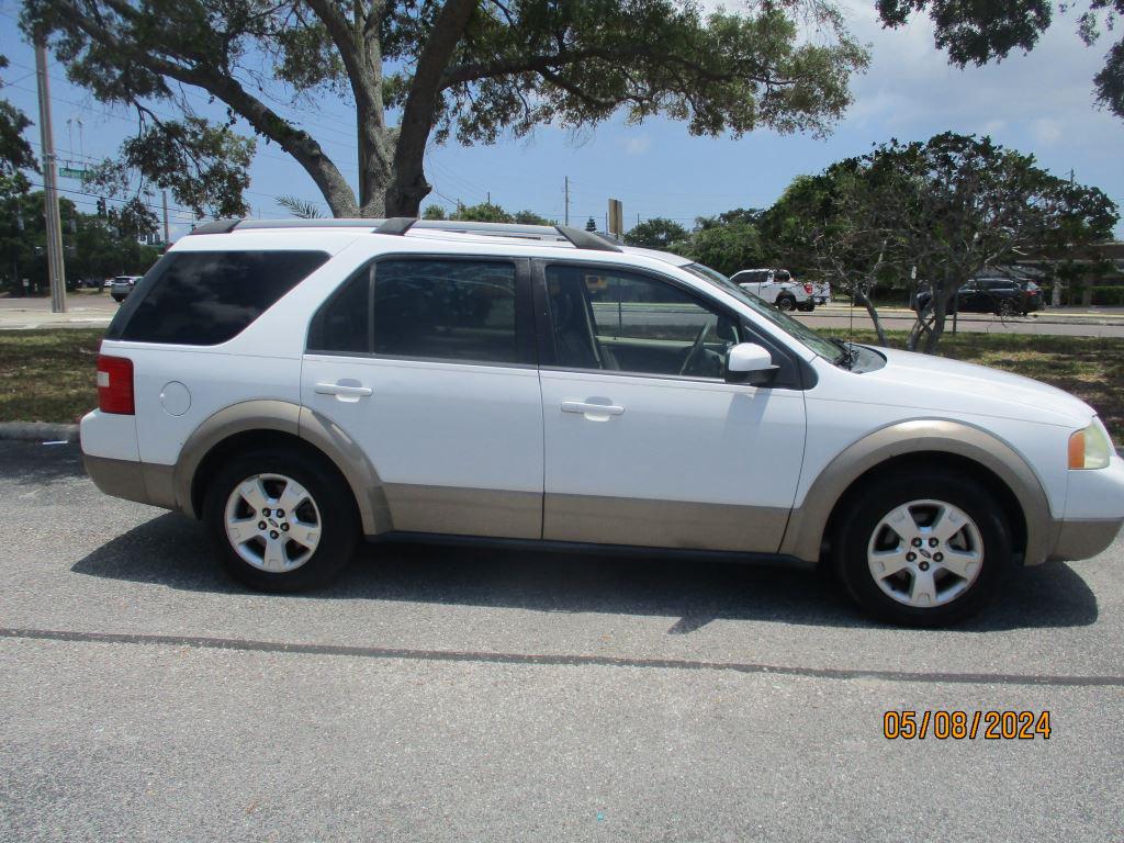 2005 Ford FreeStyle SEL photo