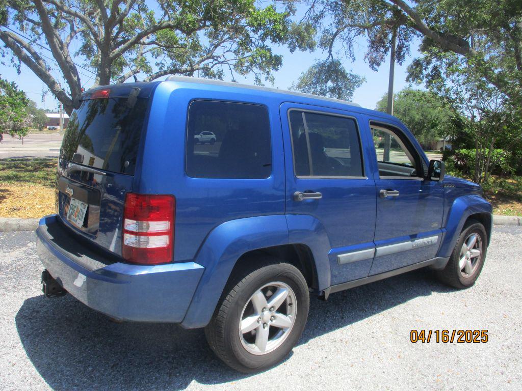 2009 Jeep Liberty Sport photo