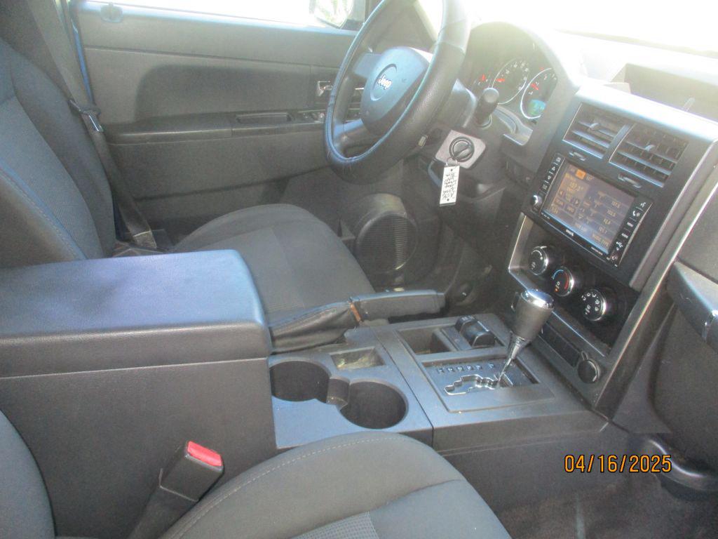 2009 Jeep Liberty Sport photo