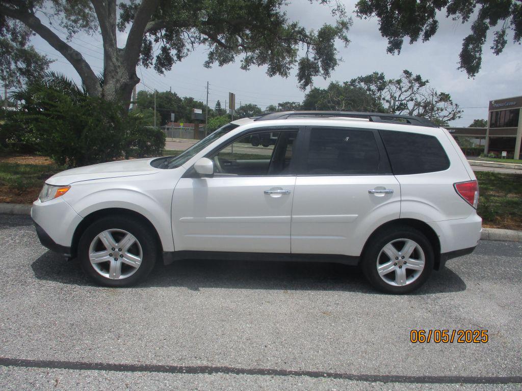 2010 Subaru Forester 2.5X Premium photo