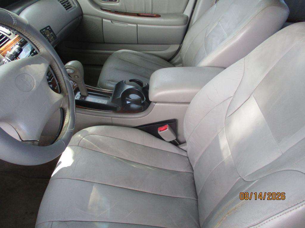 2001 Toyota Avalon - $2,995