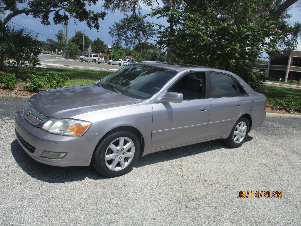 2001 Toyota Avalon - $2,995