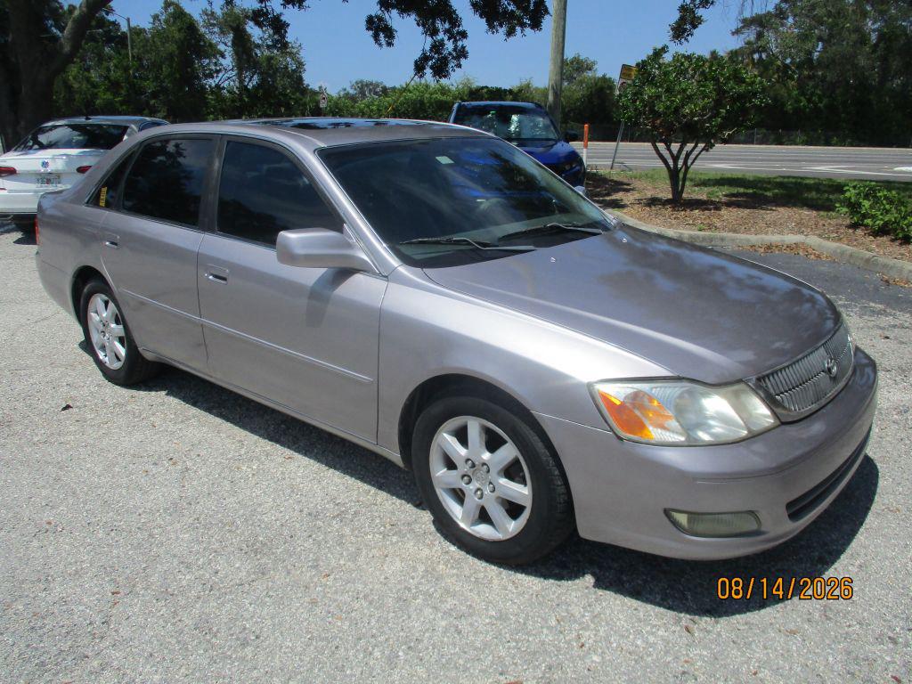 2001 Toyota Avalon - $2,995