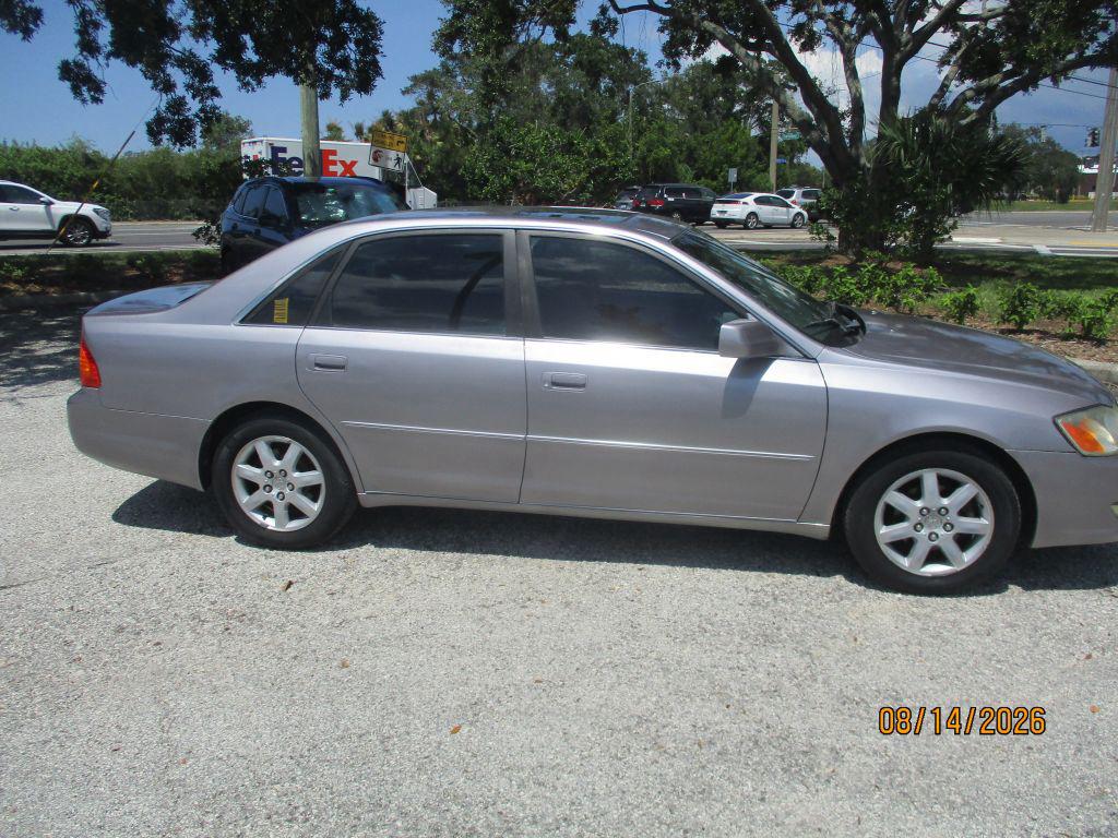 2001 Toyota Avalon - $2,995