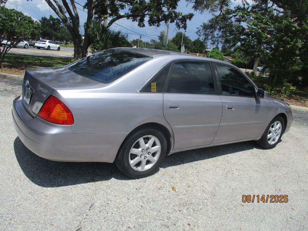 2001 Toyota Avalon - $2,995