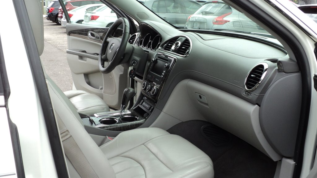 2013 Buick Enclave Premium photo