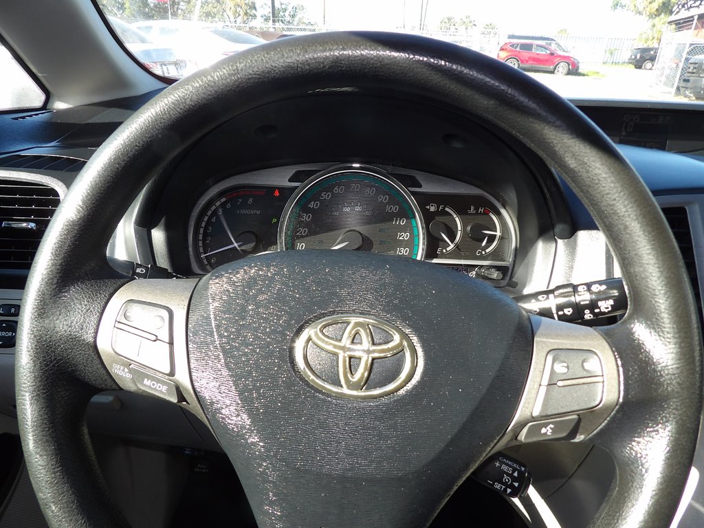 2011 Toyota Venza FWD 4cyl photo