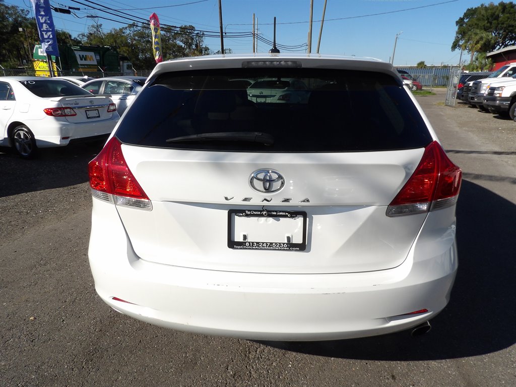 2011 Toyota Venza FWD 4cyl photo