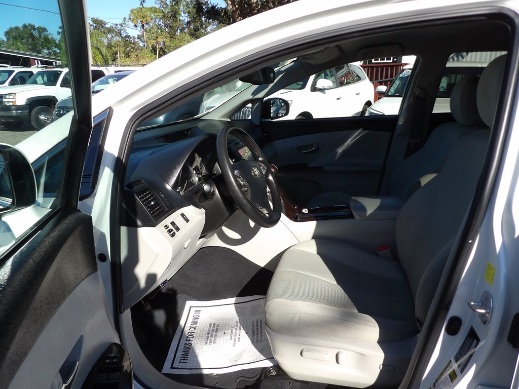 2011 Toyota Venza FWD 4cyl photo