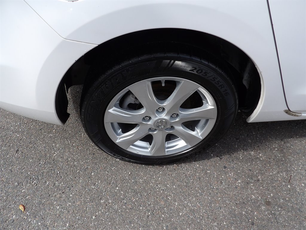 2010 Mazda Mazda3 Touring photo