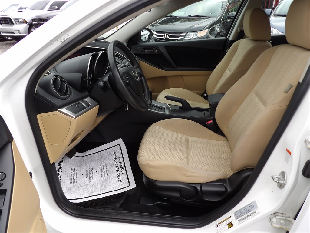 2010 Mazda Mazda3 Touring photo
