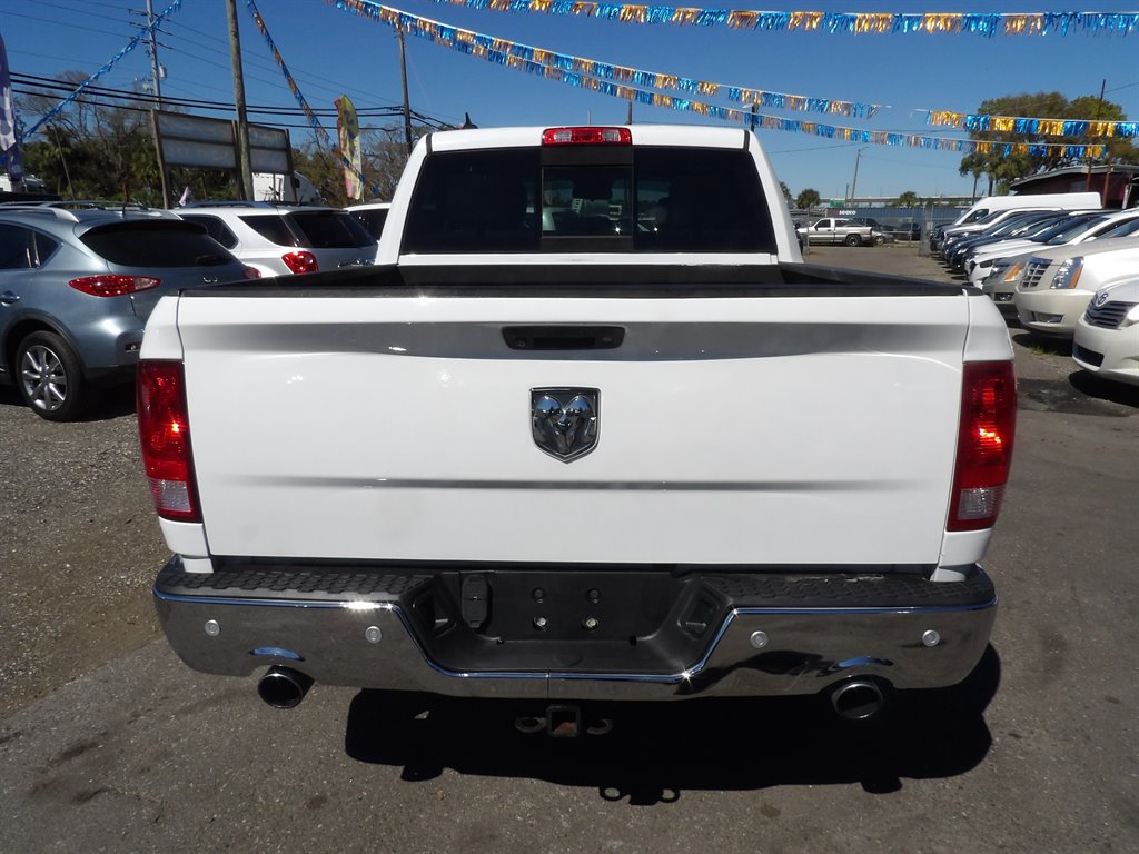 2015 RAM 1500 SLT photo