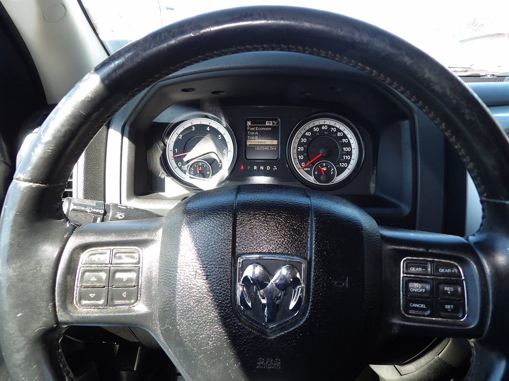 2015 RAM 1500 SLT photo