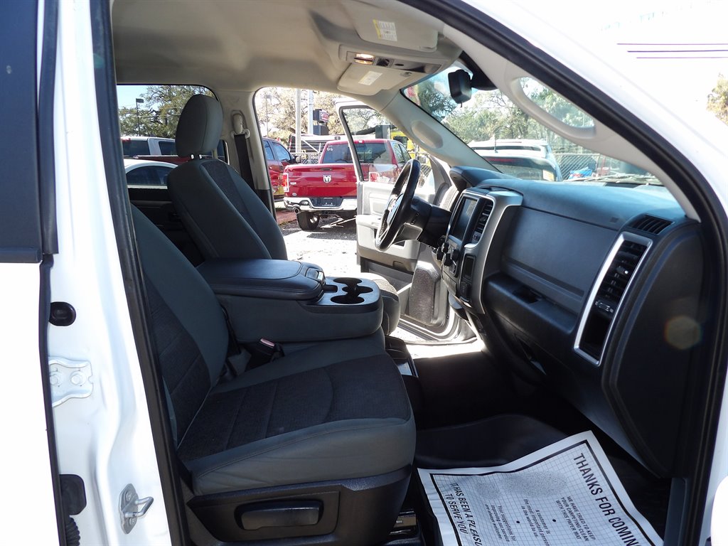 2015 RAM 1500 SLT photo