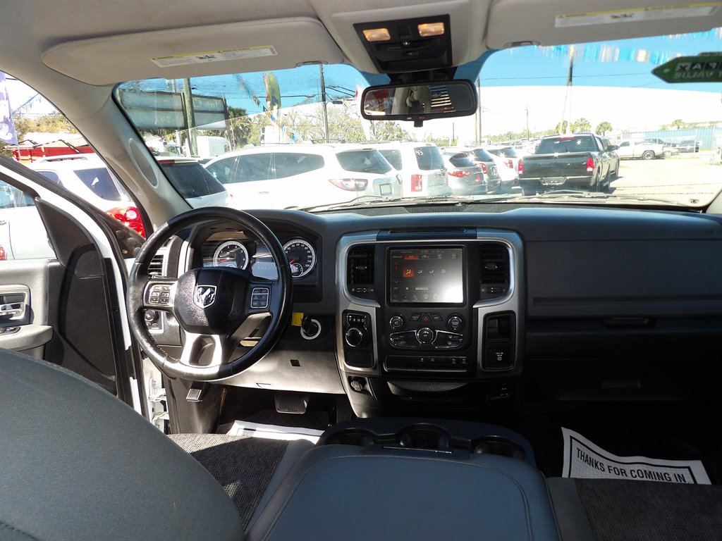 2015 RAM 1500 SLT photo
