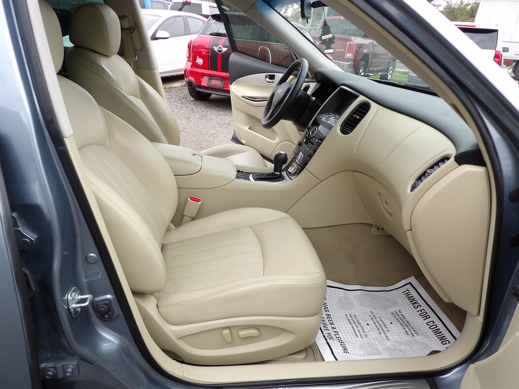 2017 Infiniti QX50  photo