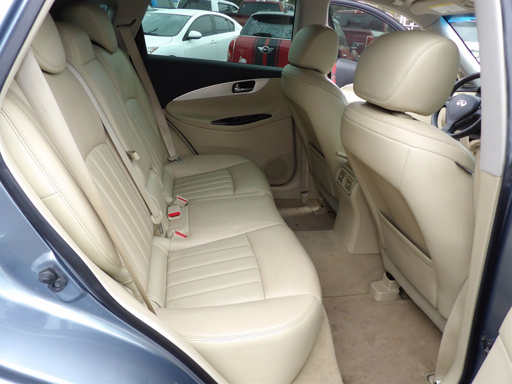 2017 Infiniti QX50  photo