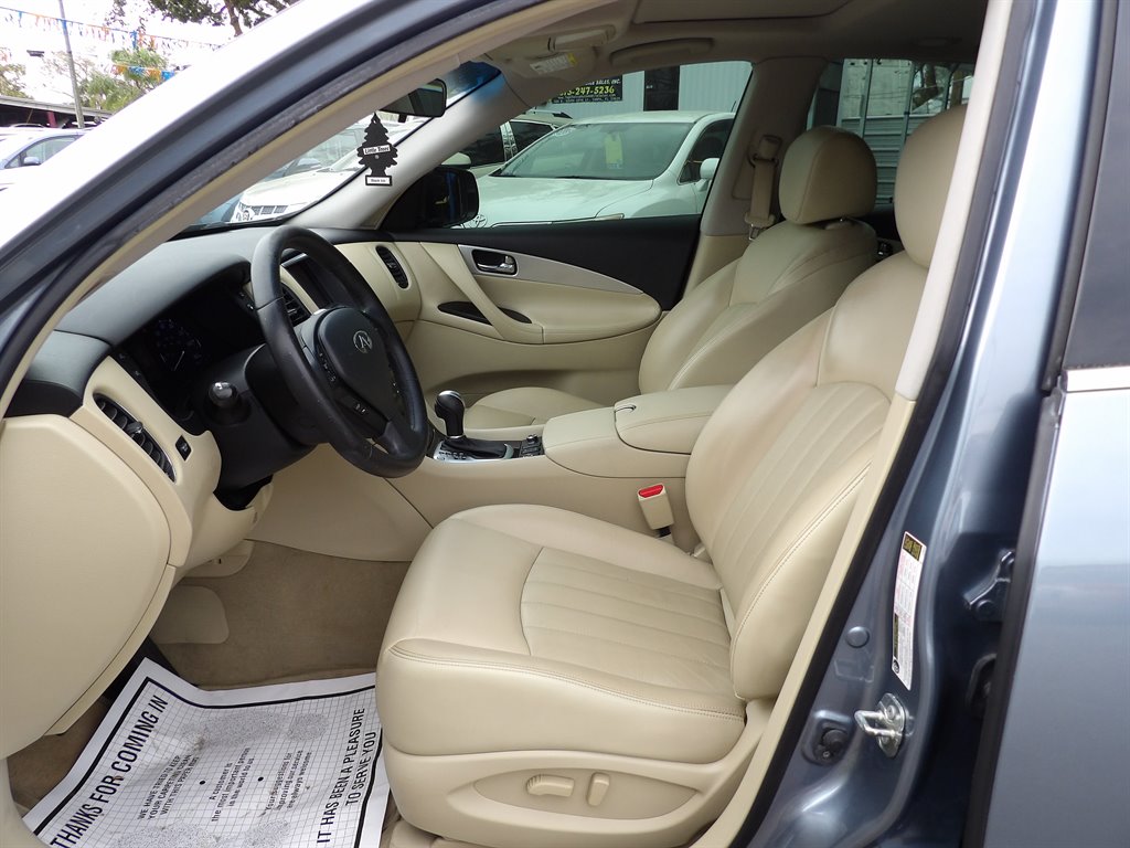 2017 Infiniti QX50  photo