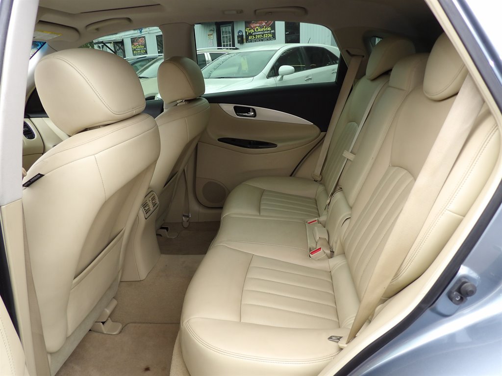 2017 Infiniti QX50  photo