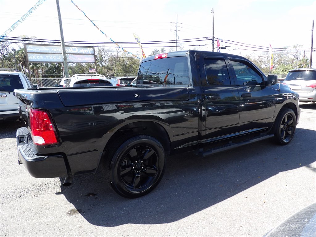 2016 RAM 1500 Tradesman photo