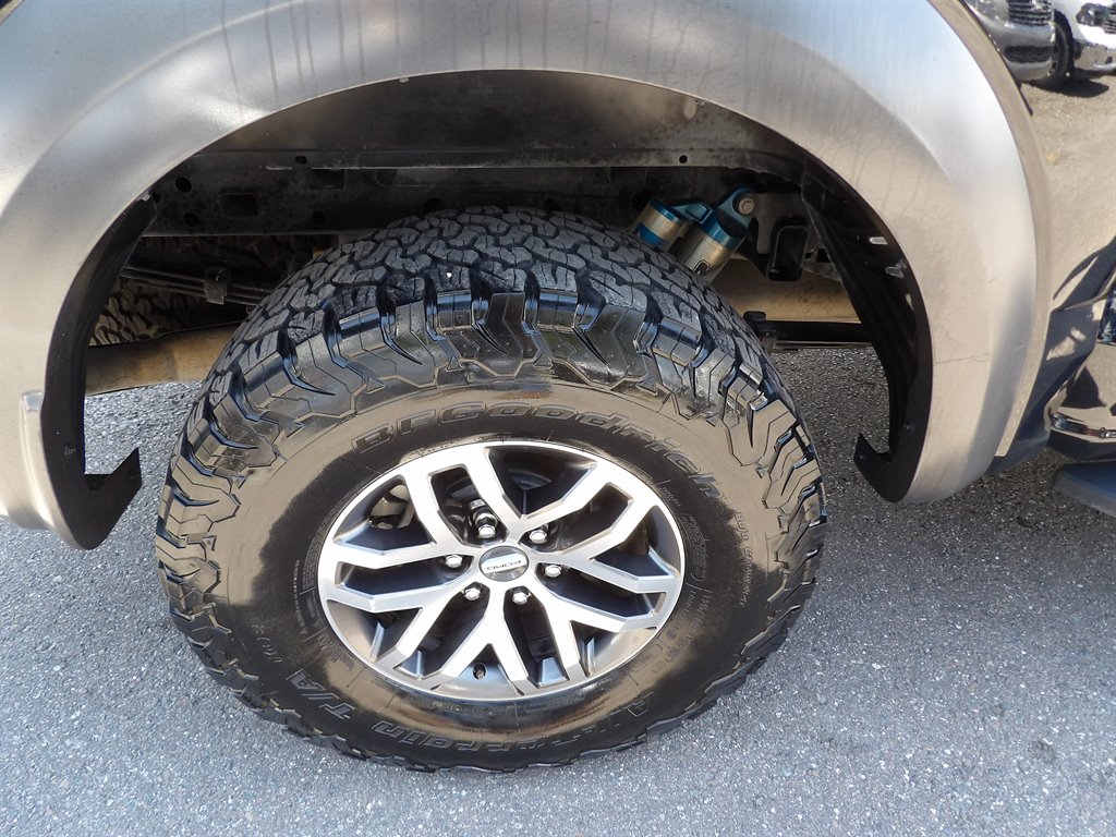 2018 Ford F150 Raptor photo