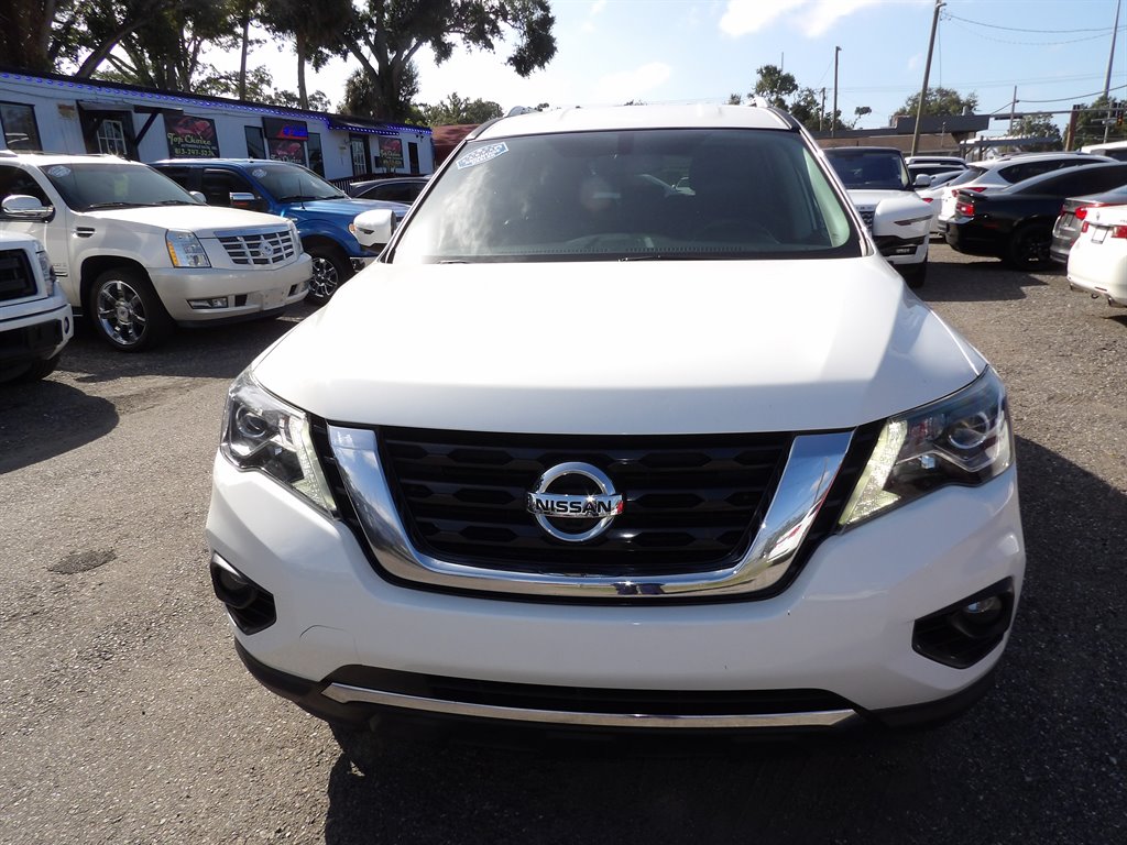 2019 Nissan Pathfinder - $13,900