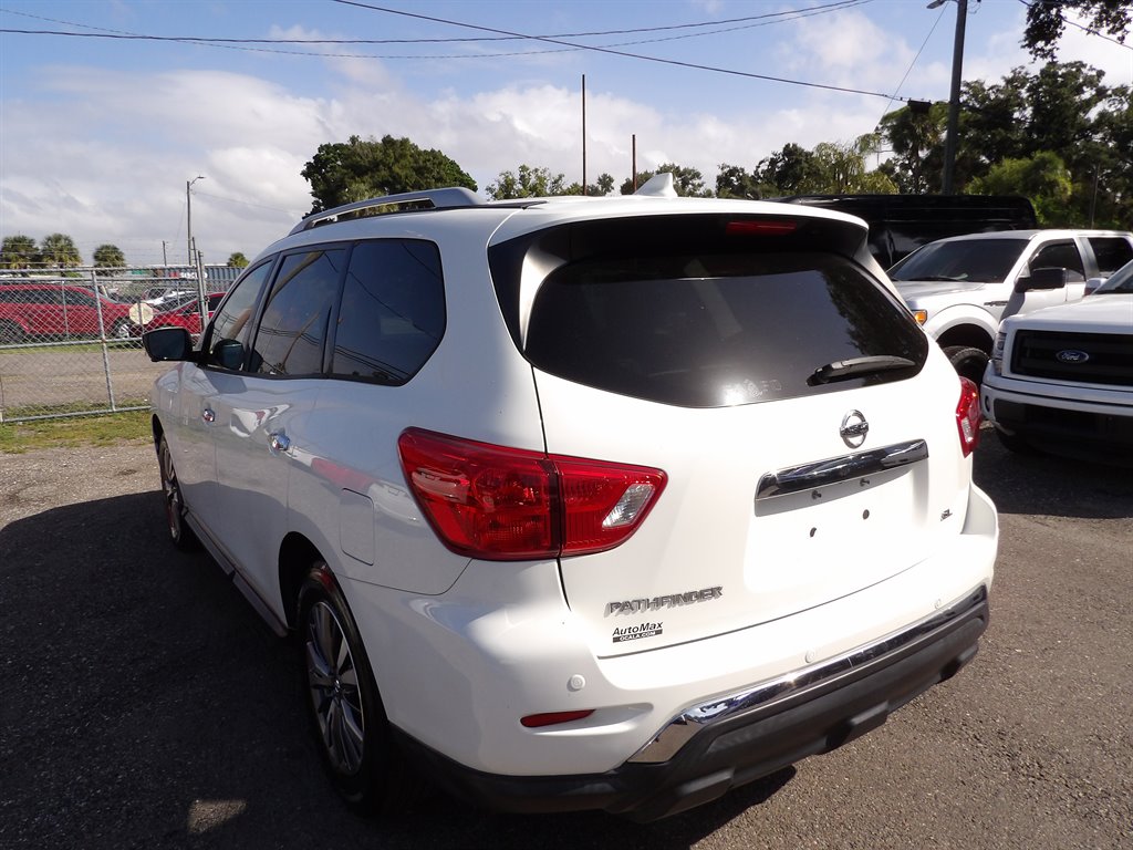 2019 Nissan Pathfinder - $13,900
