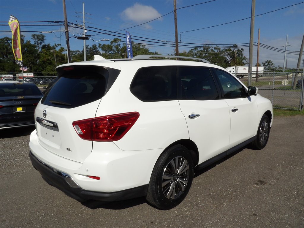 2019 Nissan Pathfinder - $13,900