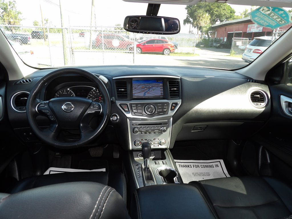 2019 Nissan Pathfinder - $13,900