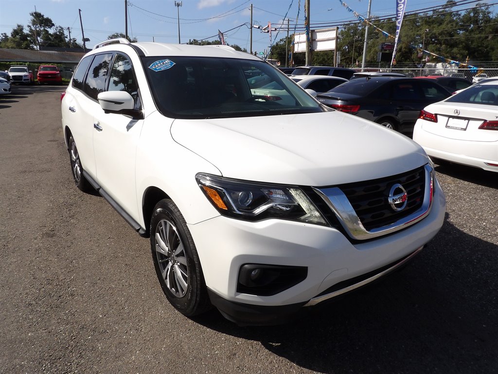2019 Nissan Pathfinder - $13,900