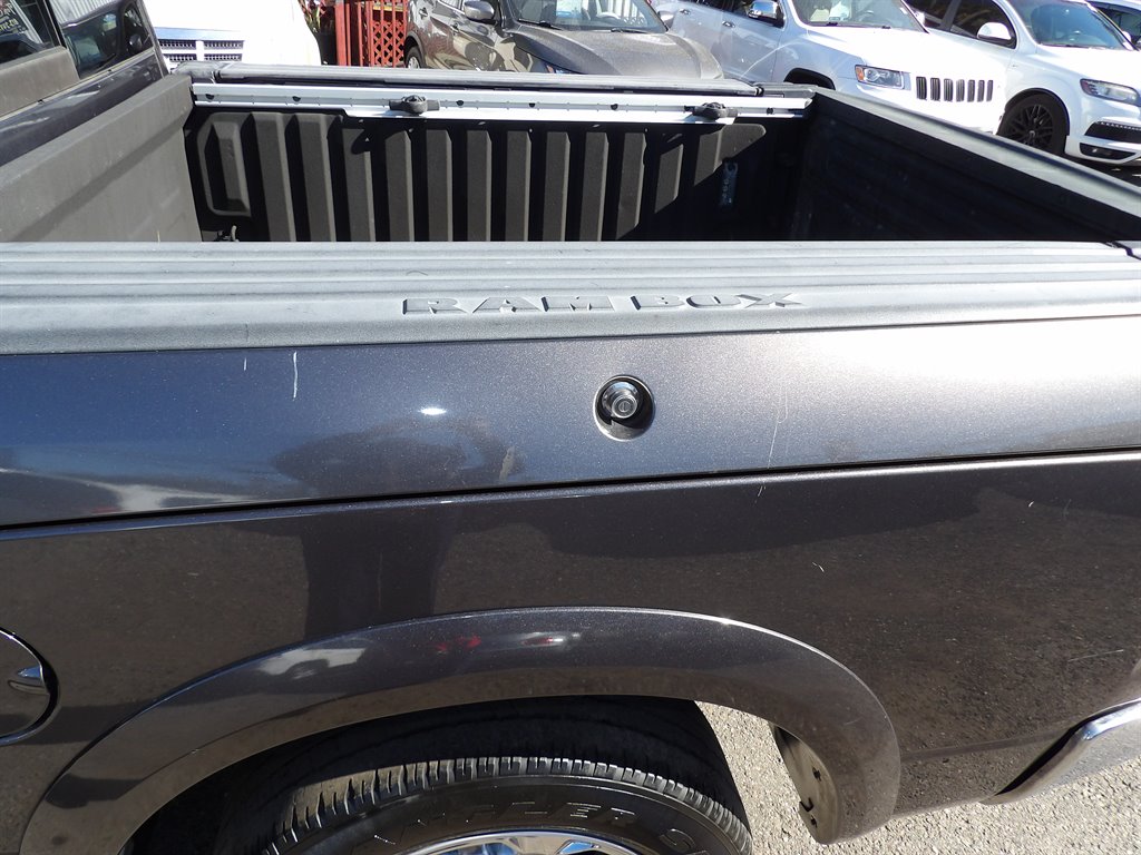 2016 Ram 1500 - $18,500