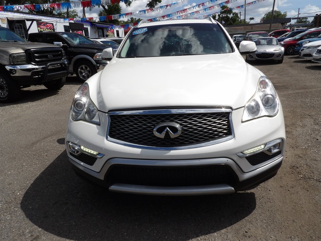 2017 INFINITI QX50 - $8,400