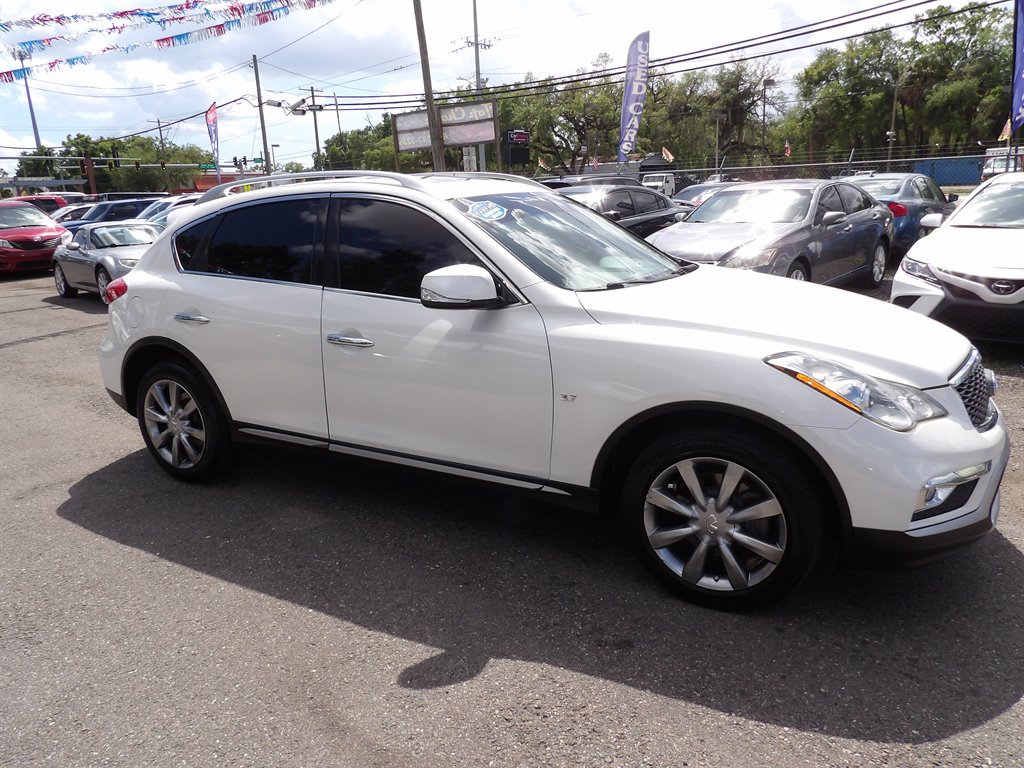 2017 INFINITI QX50 - $8,400
