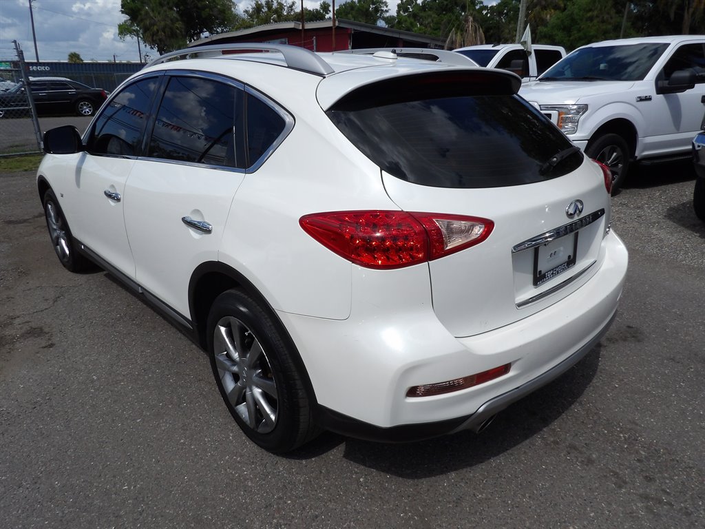 2017 INFINITI QX50 - $8,400