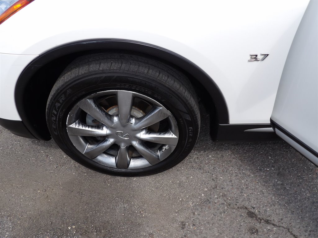 2017 INFINITI QX50 - $8,400