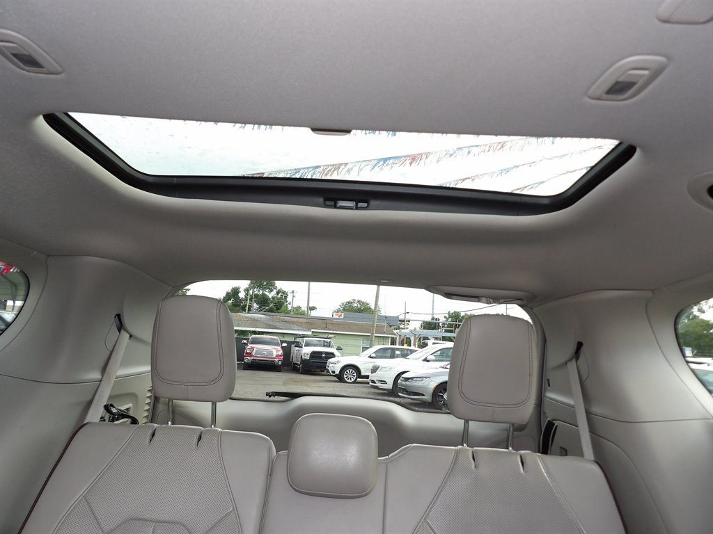 2020 Chrysler Pacifica - $15,999