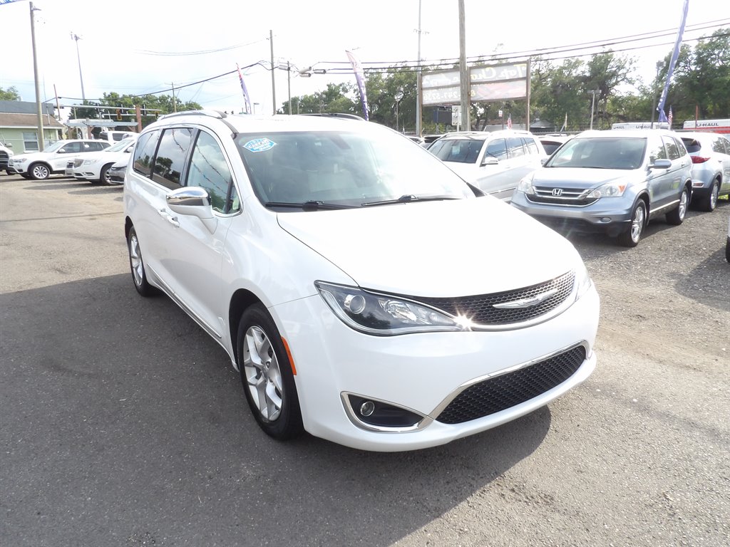 2020 Chrysler Pacifica - $15,999