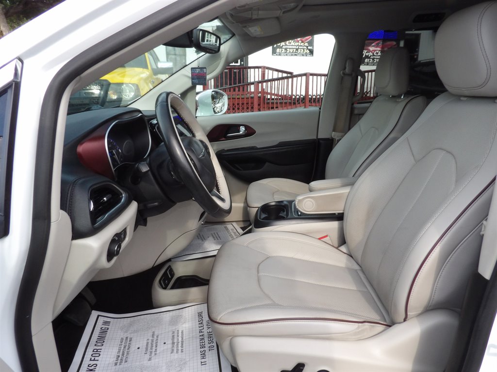 2020 Chrysler Pacifica - $15,999