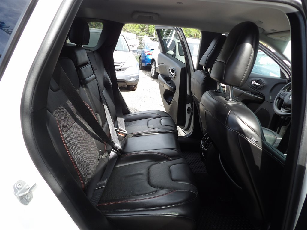 2019 Jeep Cherokee - $13,999
